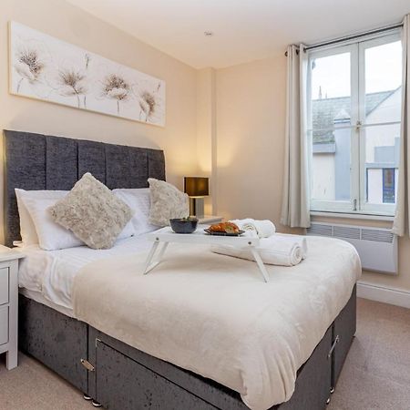 Guest Homes - Trinity Flat Вустер Экстерьер фото