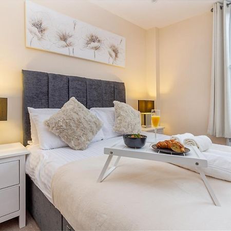 Guest Homes - Trinity Flat Вустер Экстерьер фото