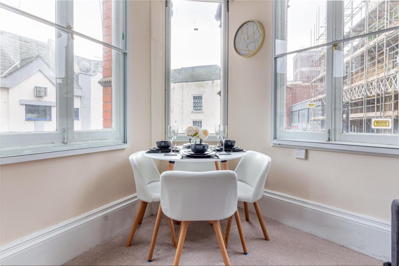 Guest Homes - Trinity Flat Вустер Экстерьер фото